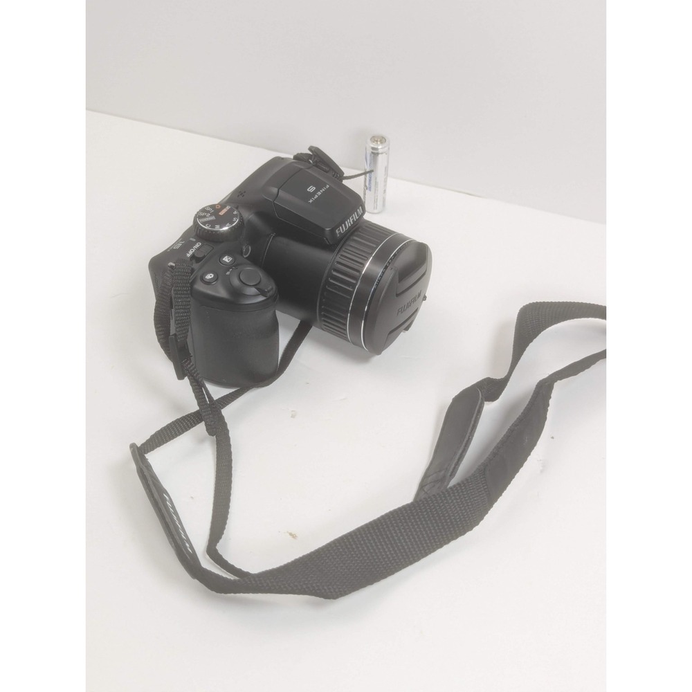 FUJIFILM FinePix S4700 Digital Camera Black